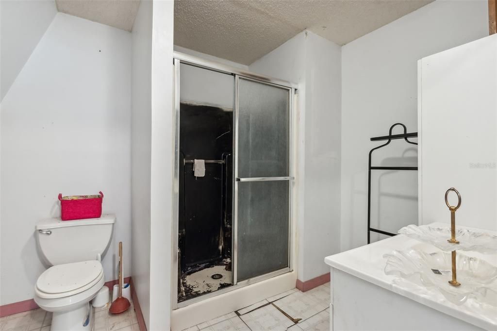 For Sale: $200,000 (2 beds, 2 baths, 1800 Square Feet)