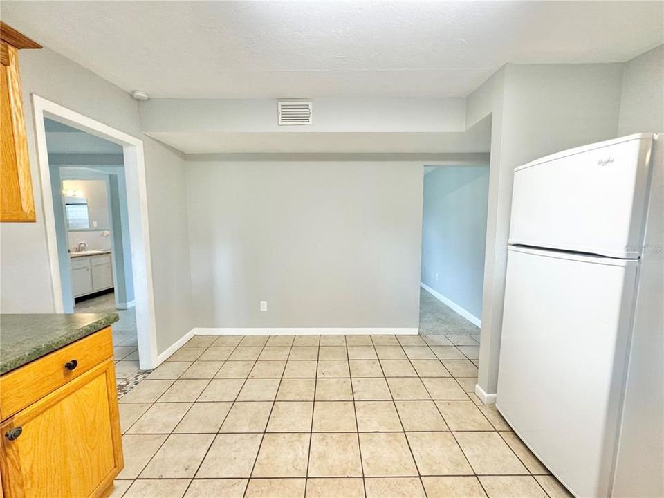 For Rent: $1,600 (3 beds, 2 baths, 1328 Square Feet)