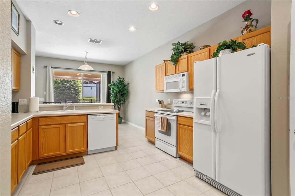 For Sale: $438,500 (4 beds, 2 baths, 1844 Square Feet)