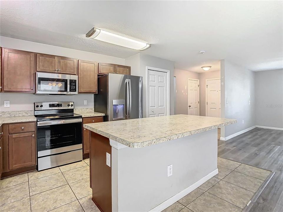 For Sale: $259,900 (3 beds, 2 baths, 1310 Square Feet)