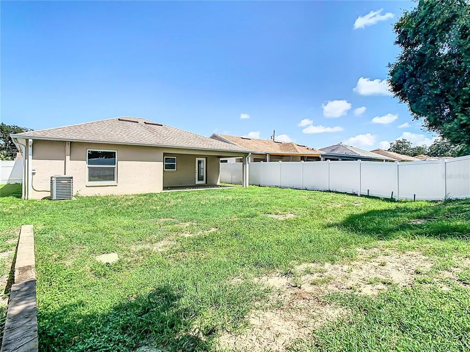 For Sale: $259,900 (3 beds, 2 baths, 1310 Square Feet)