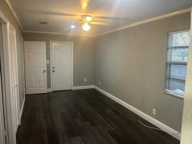 For Sale: $260,000 (3 beds, 1 baths, 890 Square Feet)