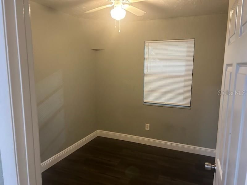 For Sale: $260,000 (3 beds, 1 baths, 890 Square Feet)