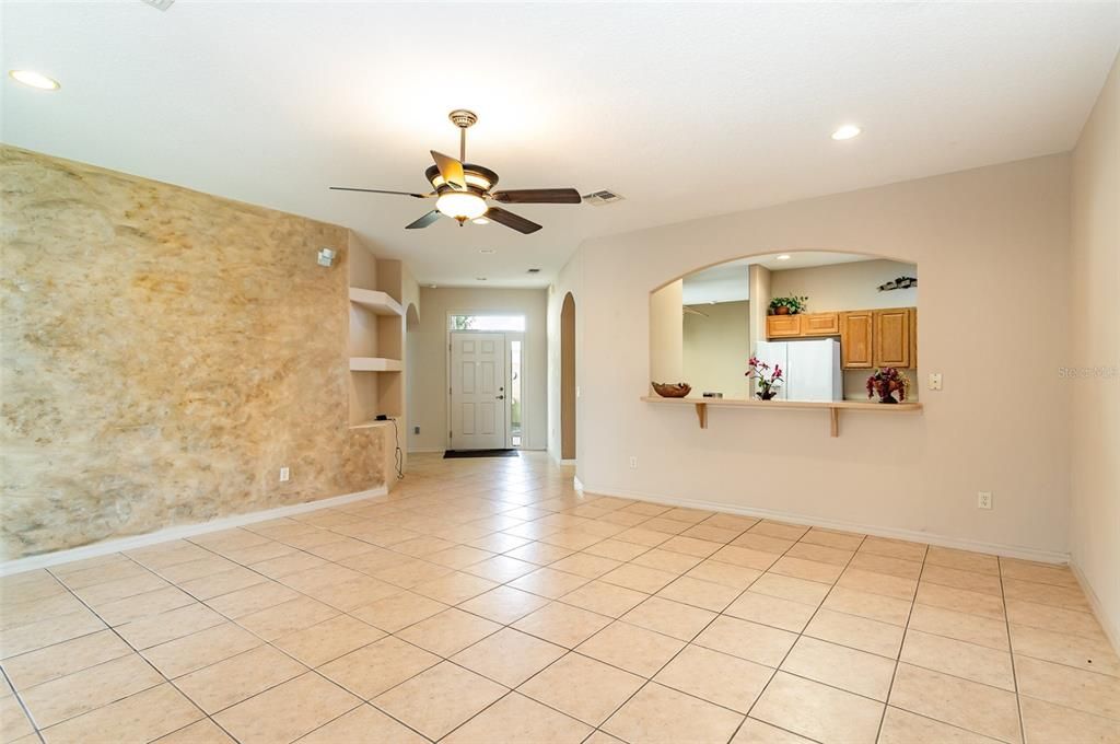 For Sale: $239,900 (2 beds, 2 baths, 1593 Square Feet)