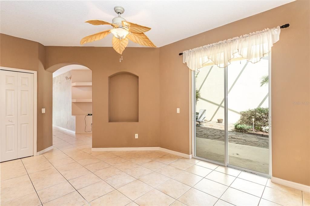 For Sale: $239,900 (2 beds, 2 baths, 1593 Square Feet)