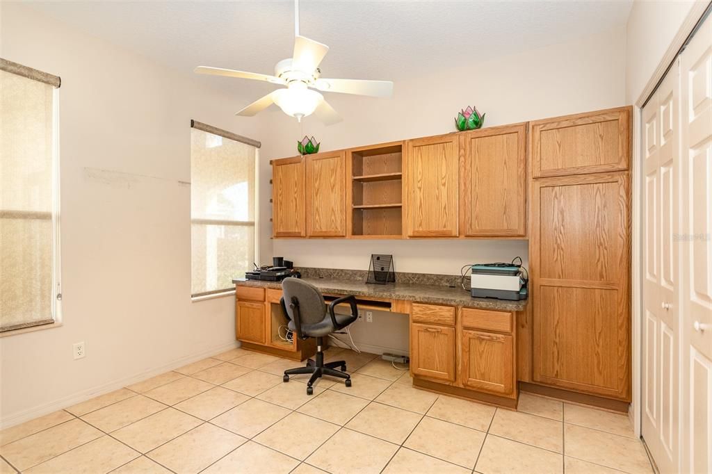 For Sale: $239,900 (2 beds, 2 baths, 1593 Square Feet)