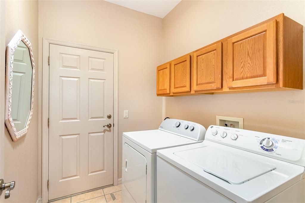 For Sale: $239,900 (2 beds, 2 baths, 1593 Square Feet)