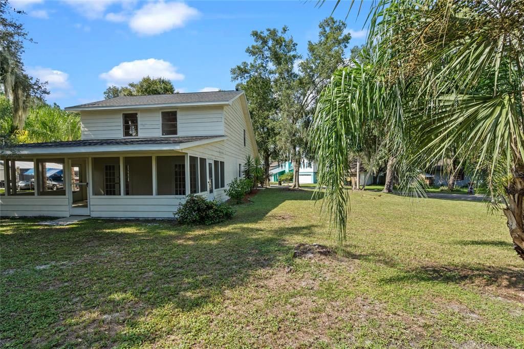 For Sale: $330,000 (3 beds, 2 baths, 1623 Square Feet)