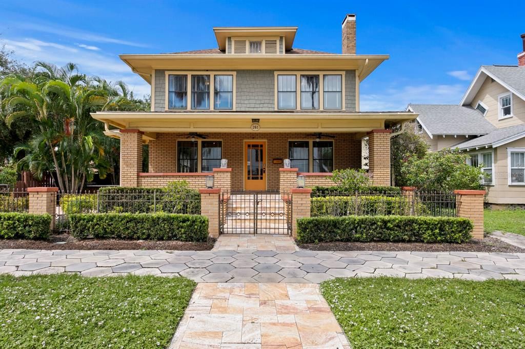 For Sale: $1,695,000 (4 beds, 3 baths, 2939 Square Feet)