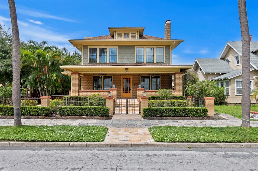 For Sale: $1,695,000 (4 beds, 3 baths, 2939 Square Feet)