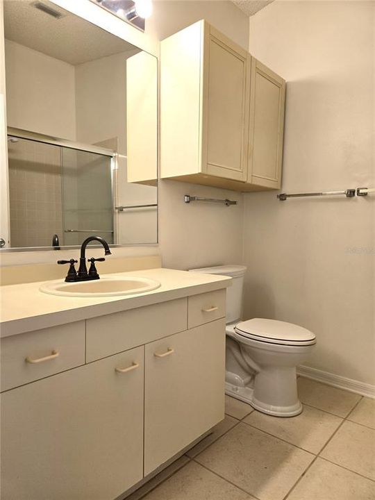 For Rent: $2,500 (2 beds, 2 baths, 1040 Square Feet)