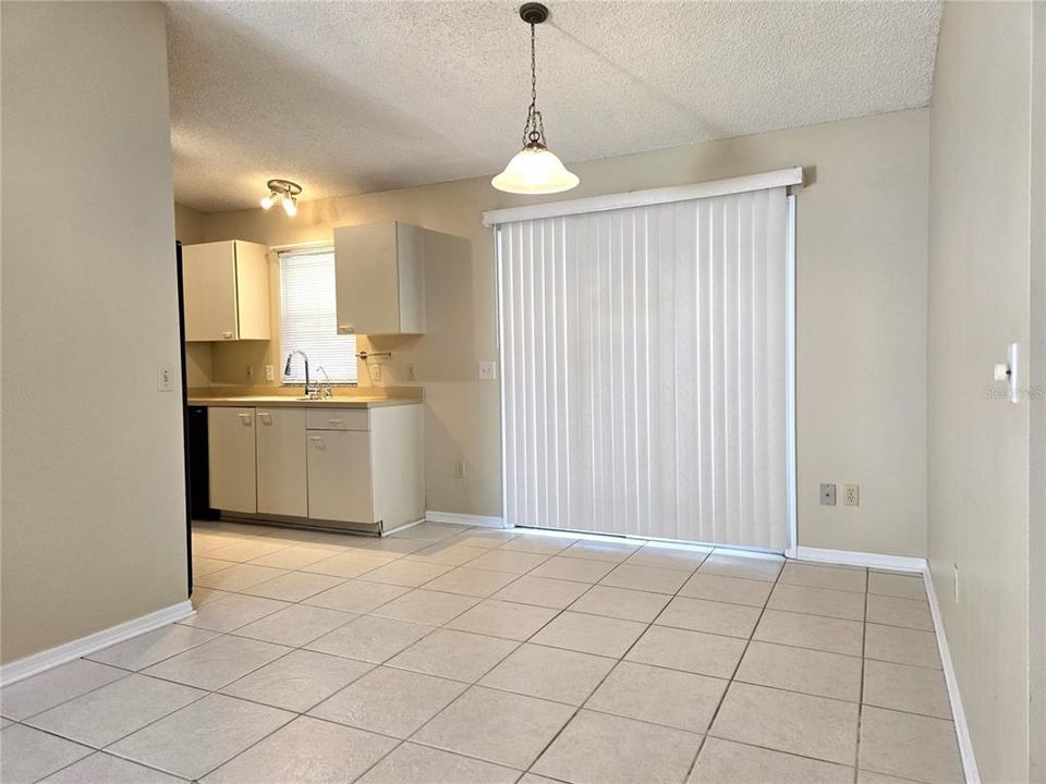 For Rent: $2,500 (2 beds, 2 baths, 1040 Square Feet)