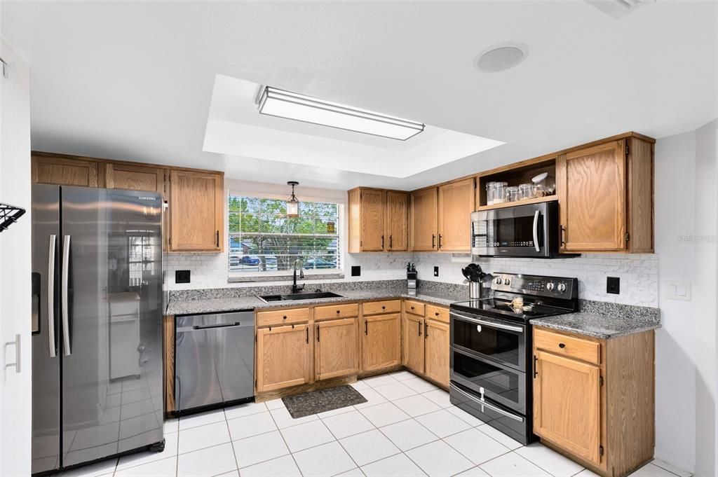 For Sale: $415,000 (3 beds, 2 baths, 1609 Square Feet)