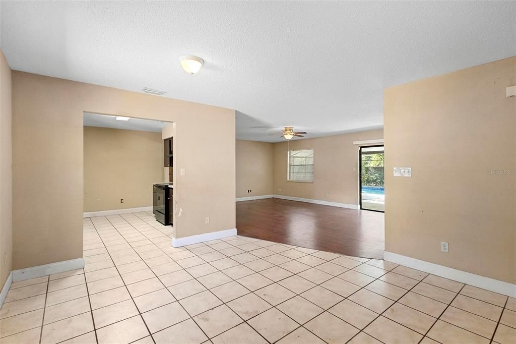 For Sale: $274,900 (4 beds, 2 baths, 1539 Square Feet)