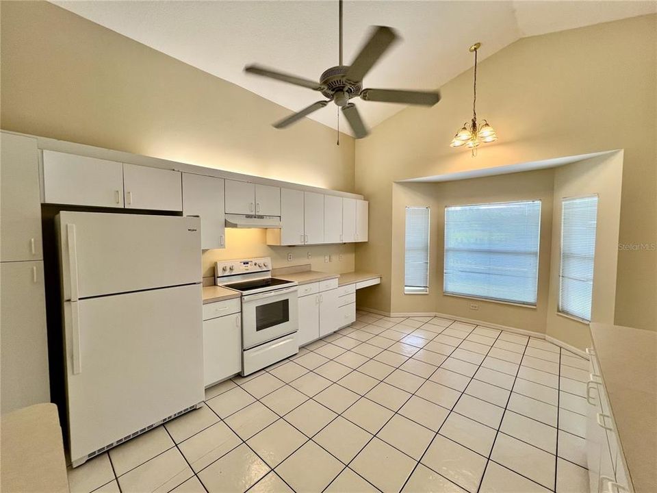 For Rent: $2,450 (3 beds, 2 baths, 1750 Square Feet)