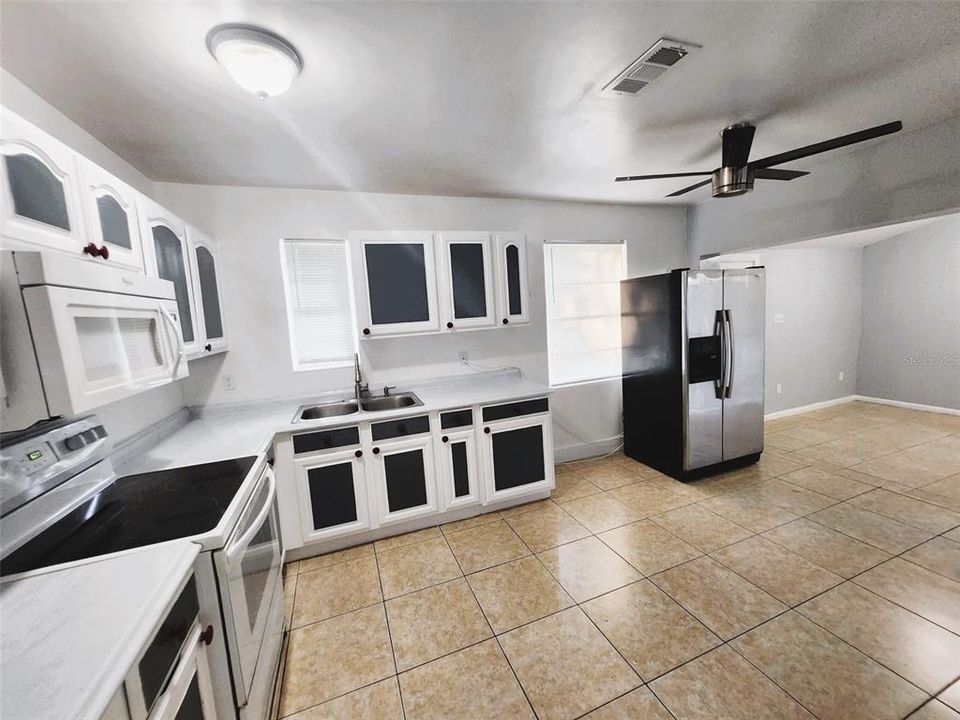 For Sale: $429,900 (3 beds, 2 baths, 1730 Square Feet)