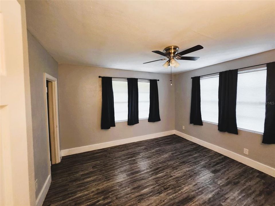 For Sale: $429,900 (3 beds, 2 baths, 1730 Square Feet)