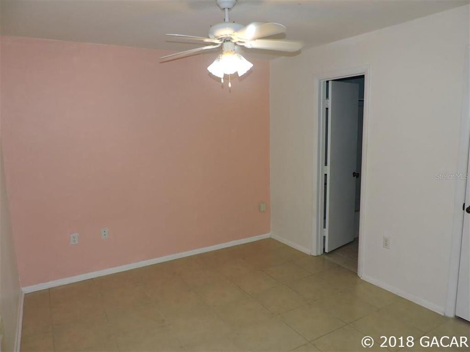 For Sale: $197,000 (4 beds, 4 baths, 1177 Square Feet)