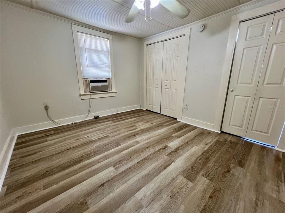 For Rent: $1,350 (1 beds, 1 baths, 550 Square Feet)