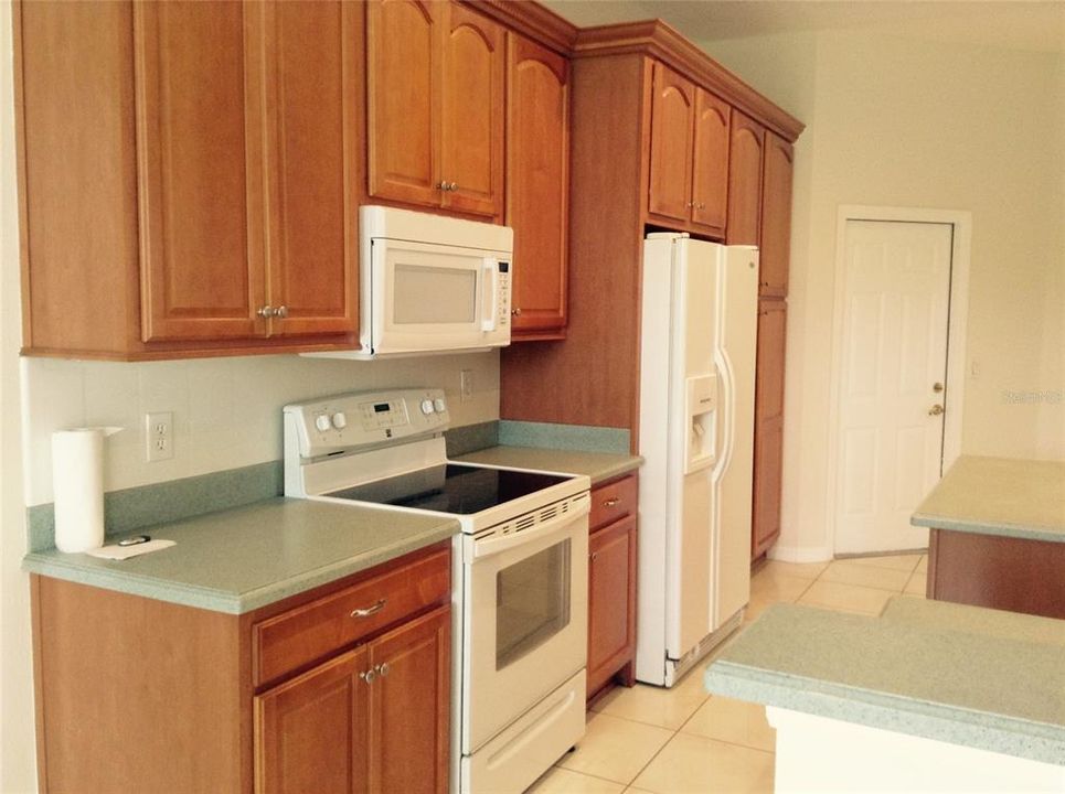 For Rent: $2,995 (4 beds, 3 baths, 2145 Square Feet)