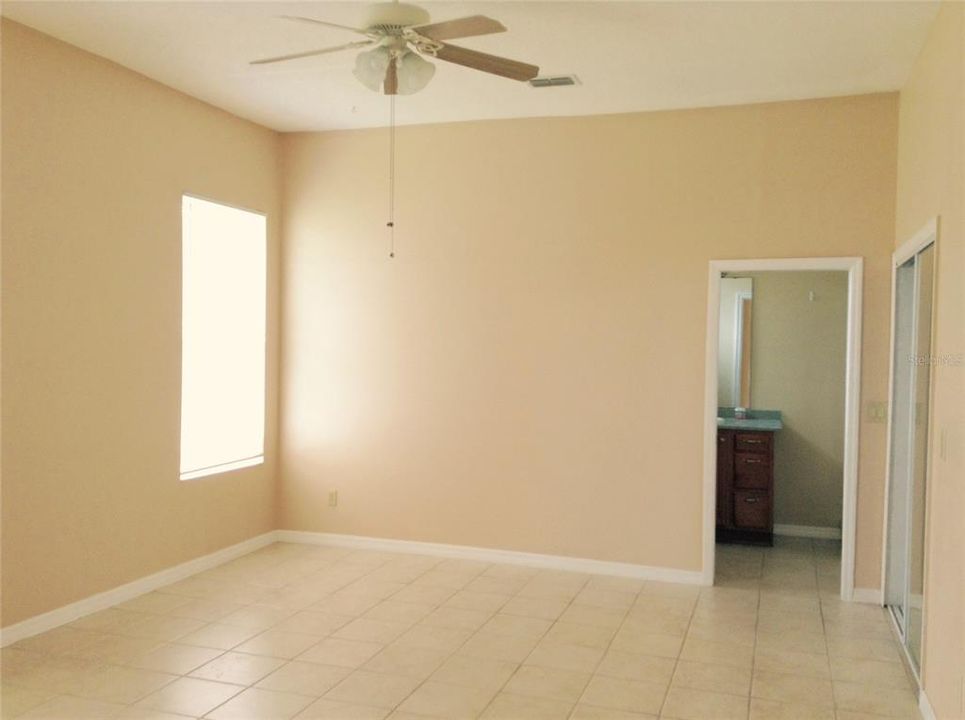 For Rent: $2,995 (4 beds, 3 baths, 2145 Square Feet)