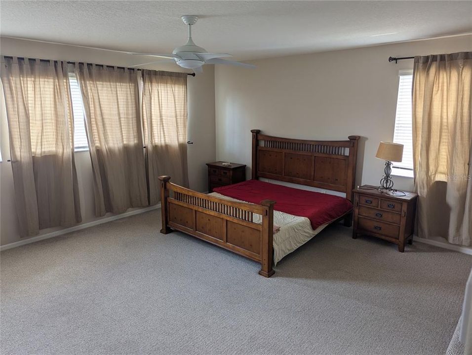 For Rent: $2,900 (3 beds, 2 baths, 2742 Square Feet)