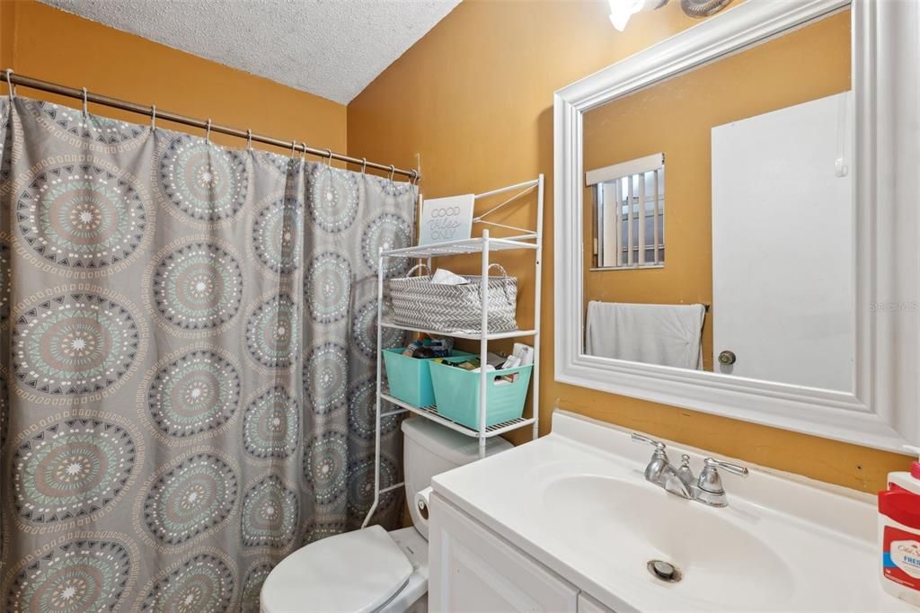 For Sale: $274,900 (3 beds, 2 baths, 1243 Square Feet)