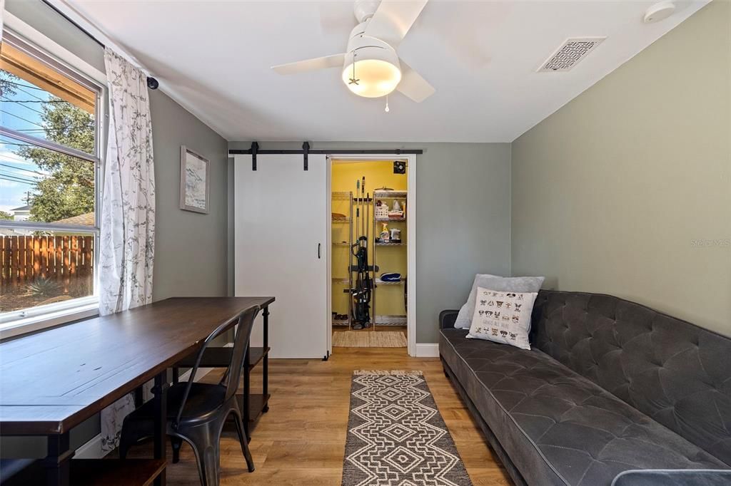 For Sale: $365,000 (2 beds, 1 baths, 770 Square Feet)