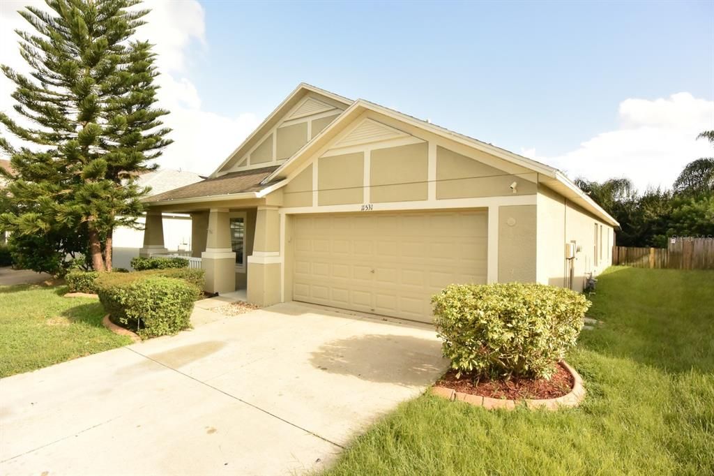 For Sale: $384,900 (4 beds, 2 baths, 2073 Square Feet)