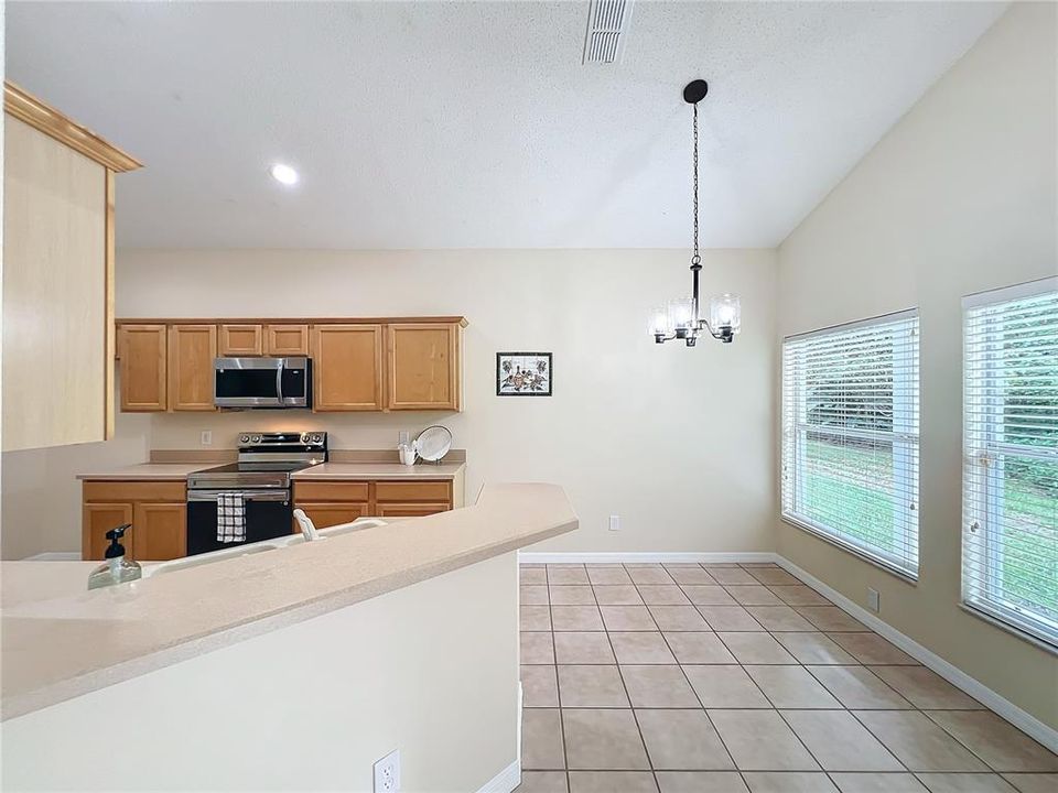 For Sale: $459,000 (3 beds, 2 baths, 1656 Square Feet)