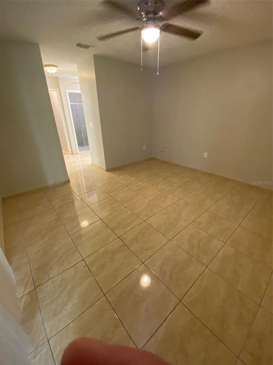 For Sale: $275,000 (2 beds, 2 baths, 1220 Square Feet)