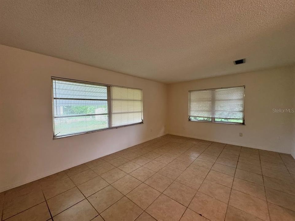 For Rent: $1,850 (2 beds, 2 baths, 1128 Square Feet)