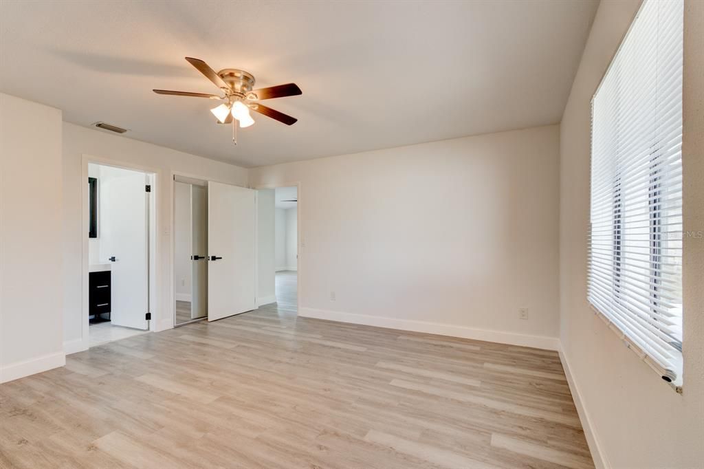 For Sale: $329,900 (3 beds, 2 baths, 1538 Square Feet)