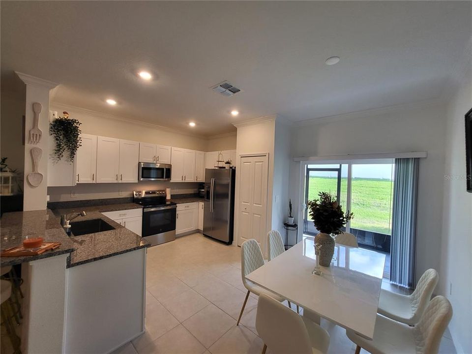 Kitchen/dinning room view