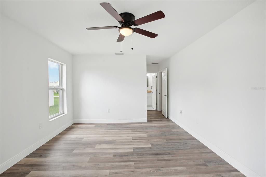 For Sale: $369,900 (3 beds, 2 baths, 1577 Square Feet)