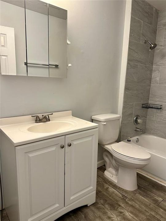 For Rent: $1,175 (2 beds, 1 baths, 960 Square Feet)