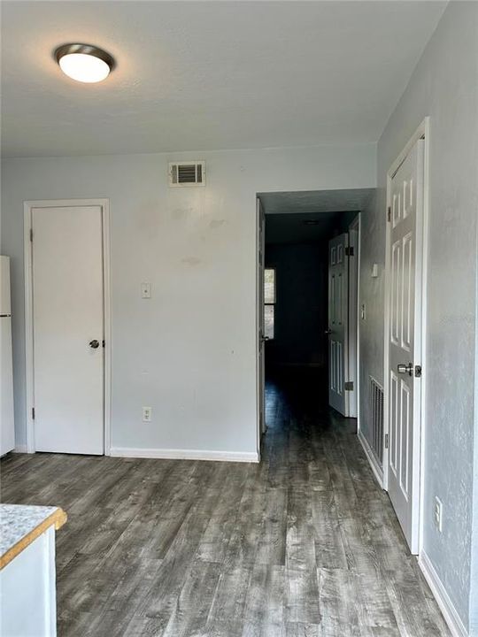 For Rent: $1,175 (2 beds, 1 baths, 960 Square Feet)