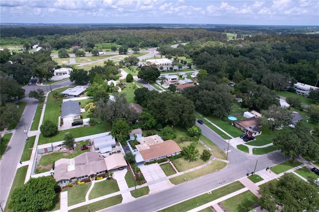 For Sale: $410,000 (4 beds, 2 baths, 1956 Square Feet)