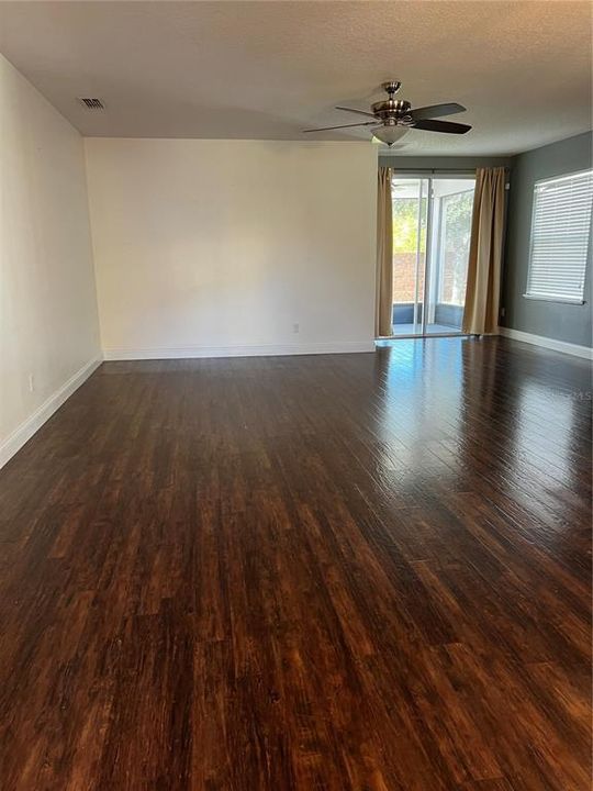 For Rent: $2,200 (3 beds, 2 baths, 1736 Square Feet)