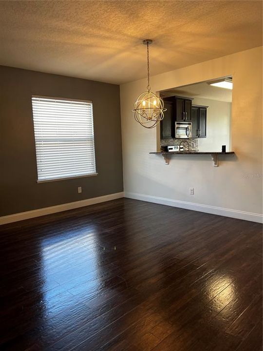 For Rent: $2,200 (3 beds, 2 baths, 1736 Square Feet)