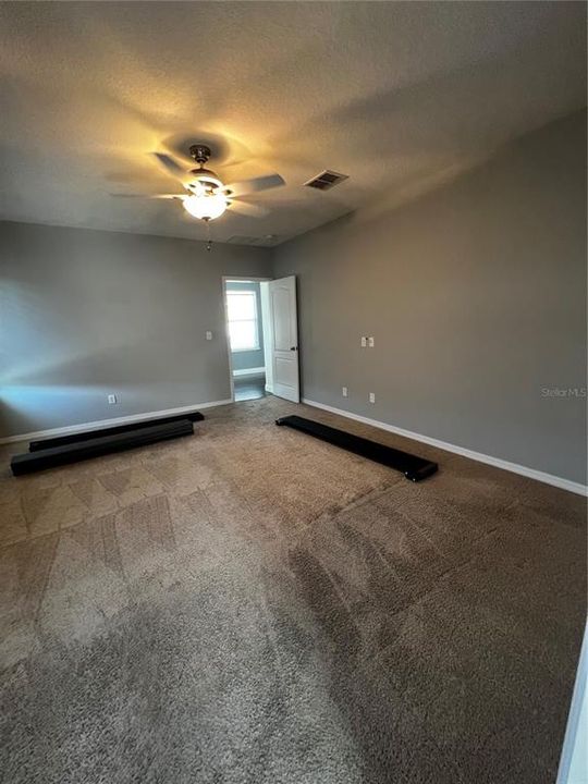 For Rent: $2,200 (3 beds, 2 baths, 1736 Square Feet)