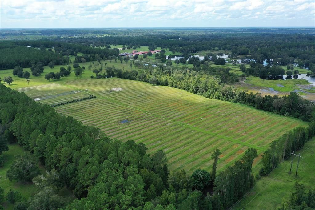 На продажу: $550,000 (20.70 acres)