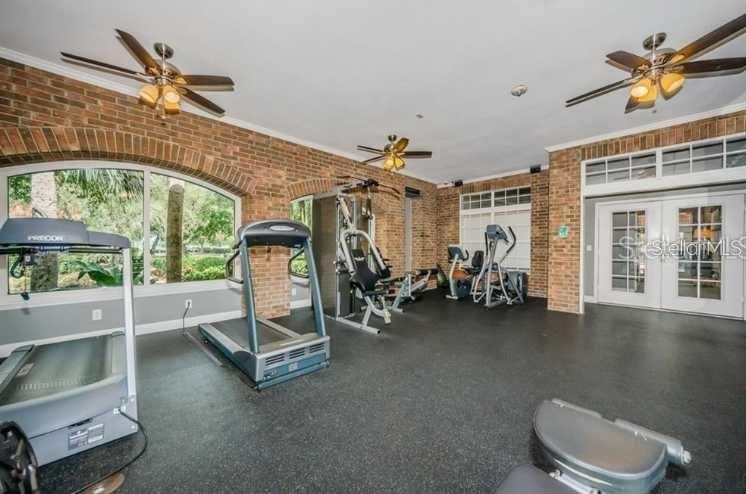 Active With Contract: $1,365 (1 beds, 1 baths, 500 Square Feet)