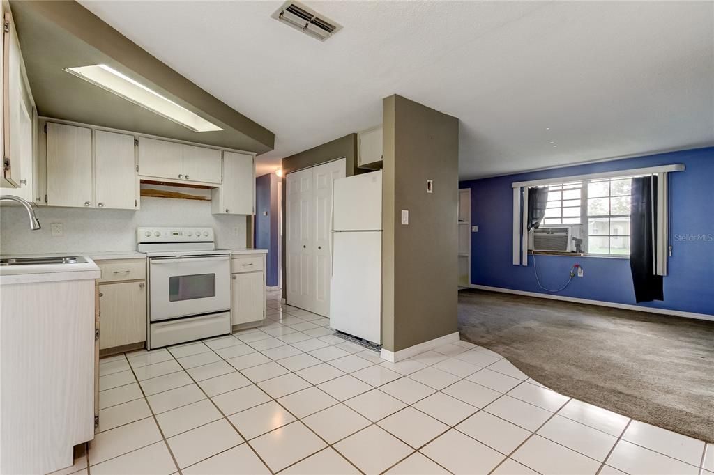 Active With Contract: $150,000 (2 beds, 1 baths, 1030 Square Feet)