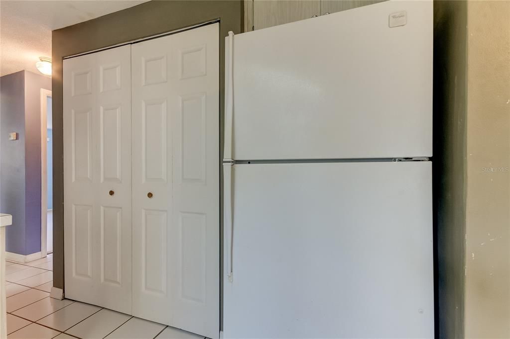 Active With Contract: $150,000 (2 beds, 1 baths, 1030 Square Feet)