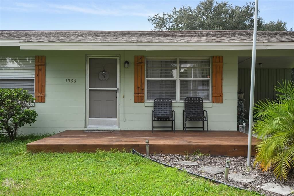 Active With Contract: $245,000 (2 beds, 1 baths, 1000 Square Feet)