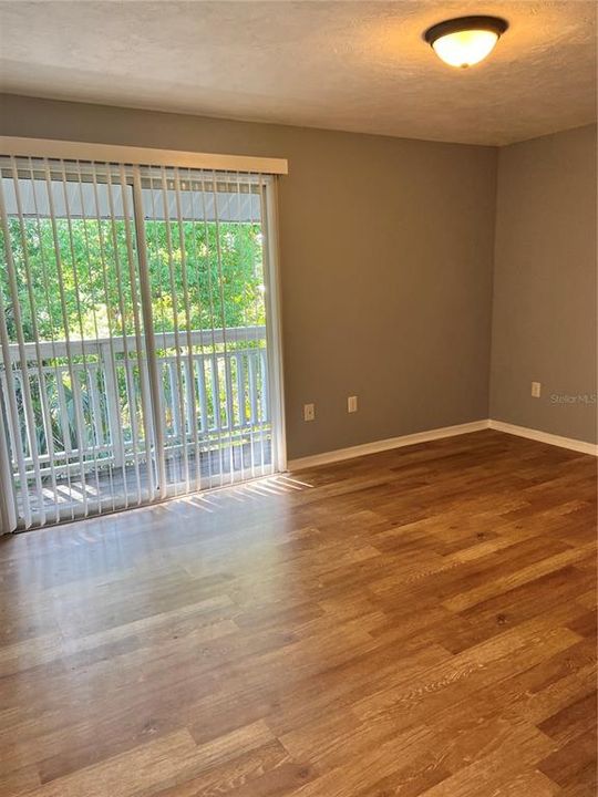 For Rent: $1,500 (2 beds, 1 baths, 819 Square Feet)