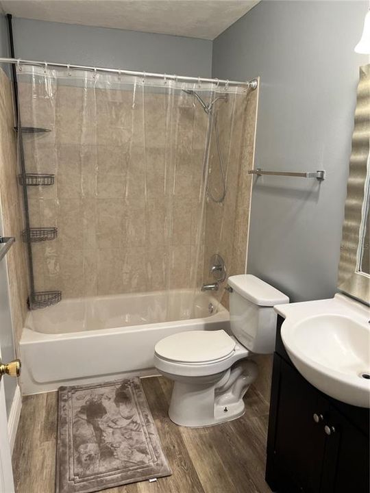 For Rent: $1,500 (2 beds, 1 baths, 819 Square Feet)