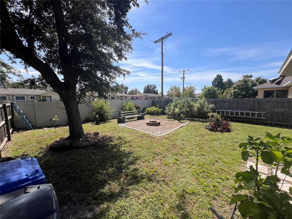 For Sale: $312,990 (3 beds, 2 baths, 1275 Square Feet)