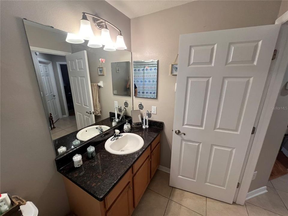 For Sale: $312,990 (3 beds, 2 baths, 1275 Square Feet)